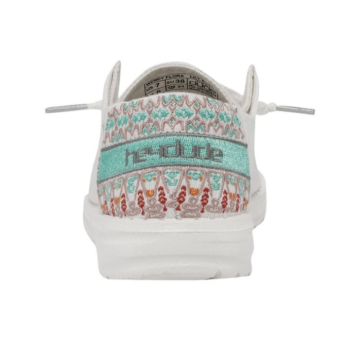 ウェンディ・フローラ・リリー・ホワイト・ヘイ・デュード